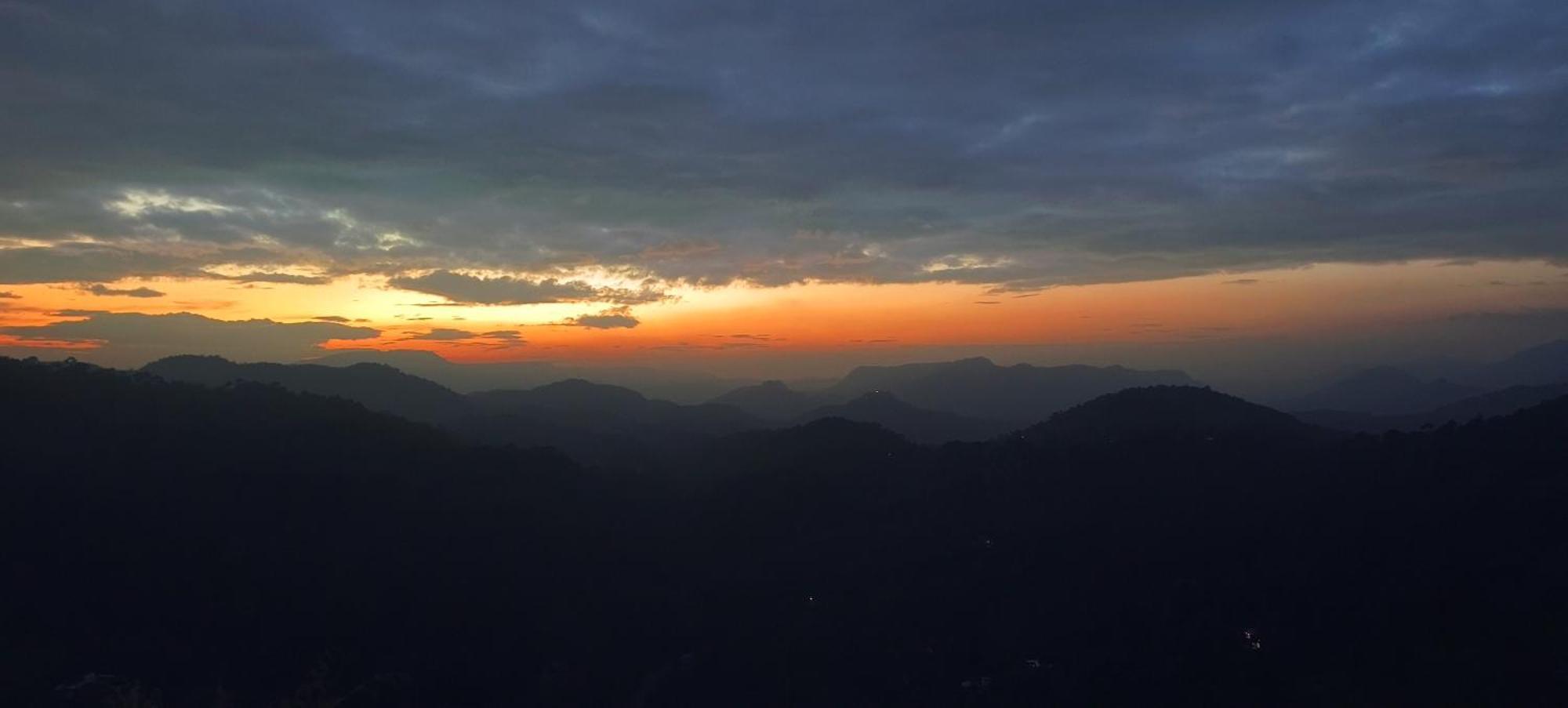 Angels Nest Home Stay 2 Acra Private Plantation Mountain Area Balconey Sunrice View Nearby Ngarhole Wild Life , Tholpetty Wild Life , Pakshipathalam Bird Santuary , Kuruva Island # Thirunelly & Thrissilery Temple Near By Secure Stay Wayanad Kerala Chegat Exterior photo